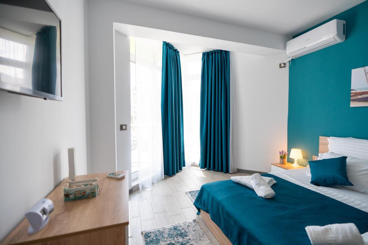 Hugo Beach Pool & Spa Mamaia Nord Navodari