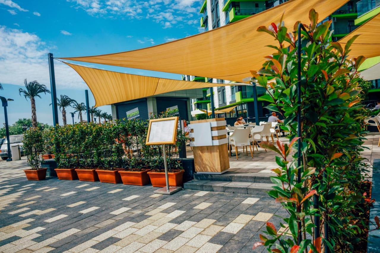 Hugo Beach Pool & Spa Mamaia Nord Apartment